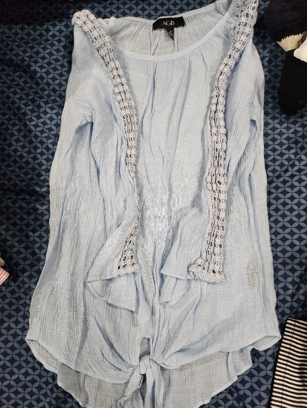 1997. Fire SALE get closet clearout apparel lot Womens 3 EUC Shirts🎁